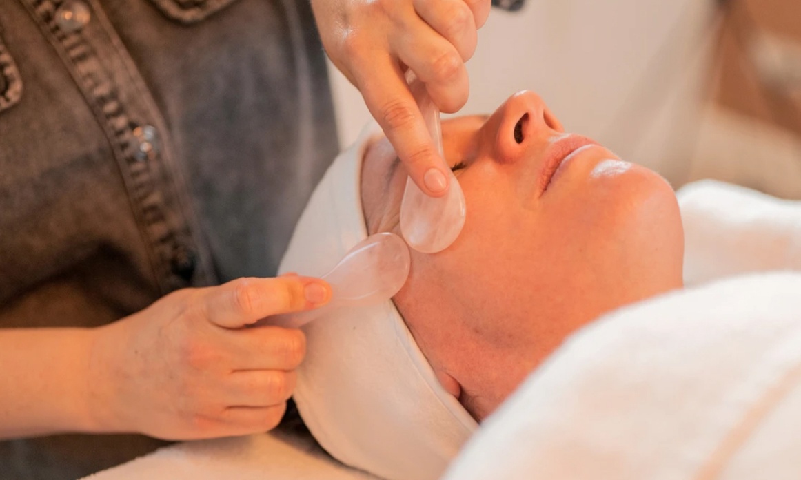 Massage facialiste d'1h avec option modelage détoxifiant d'1h