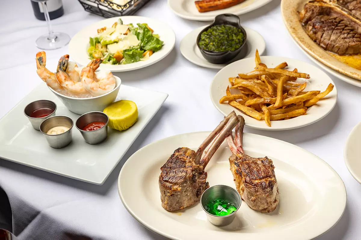 Savor the Finest Cuts and Top Notch Dining Experience!