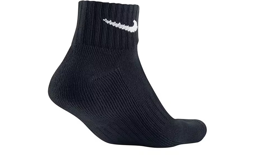 Image 7: Three-Pack Nike Men's Ankle Socks