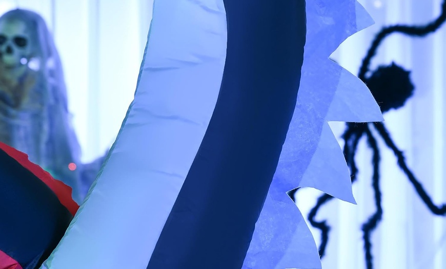 Image 49: HomCom Halloween Inflatable Decorations, Ghosts and Skeletons