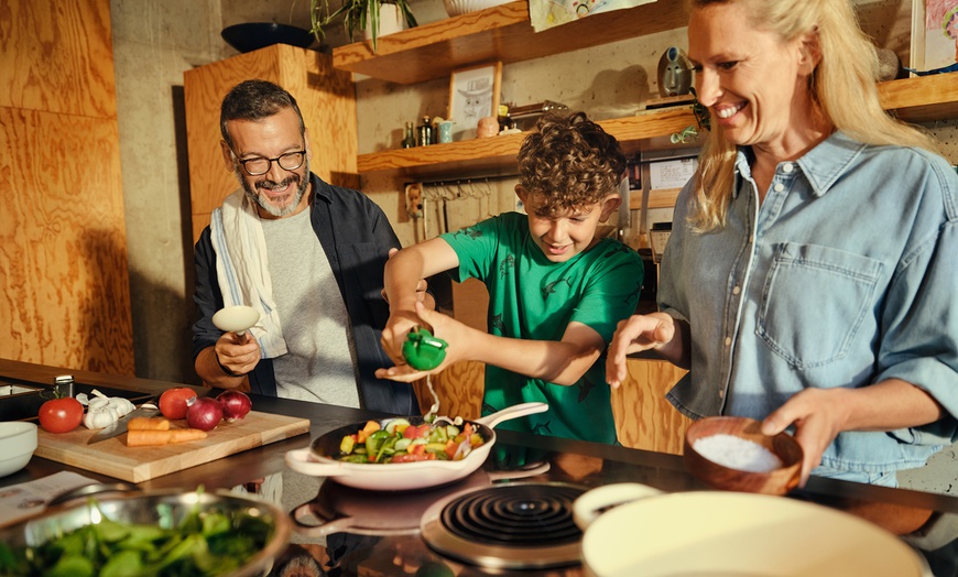 Image 11: HelloFresh: Save on Chef-Designed Meal Kits Delivered to Your Door