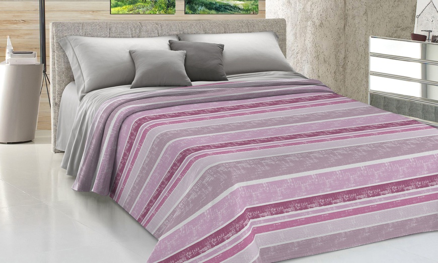 Image 5: Gestreifte Tagesdecke für Frühling und Sommer