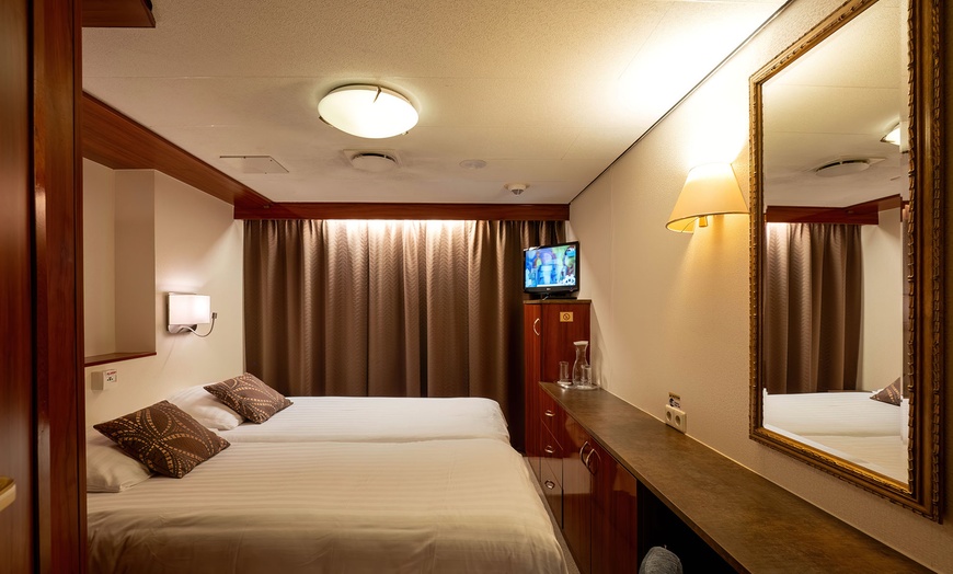 Image 2: Crucero por canales de Bélgica y Países Bajos: 5 noches todo incluido