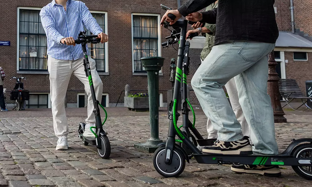 Amsterdam per elektrische step: 1 of 3 uur of een hele dag