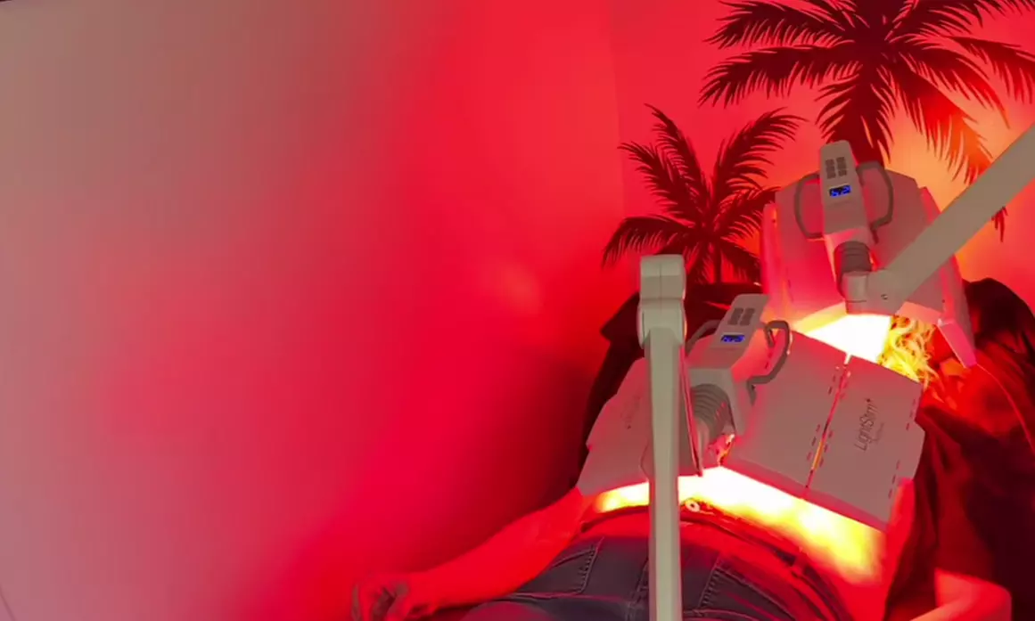 Up to 55% Off on Four or Eight Sessions of Red Light Therapy 20 Minute Session at The Dose Bar - Primary Image