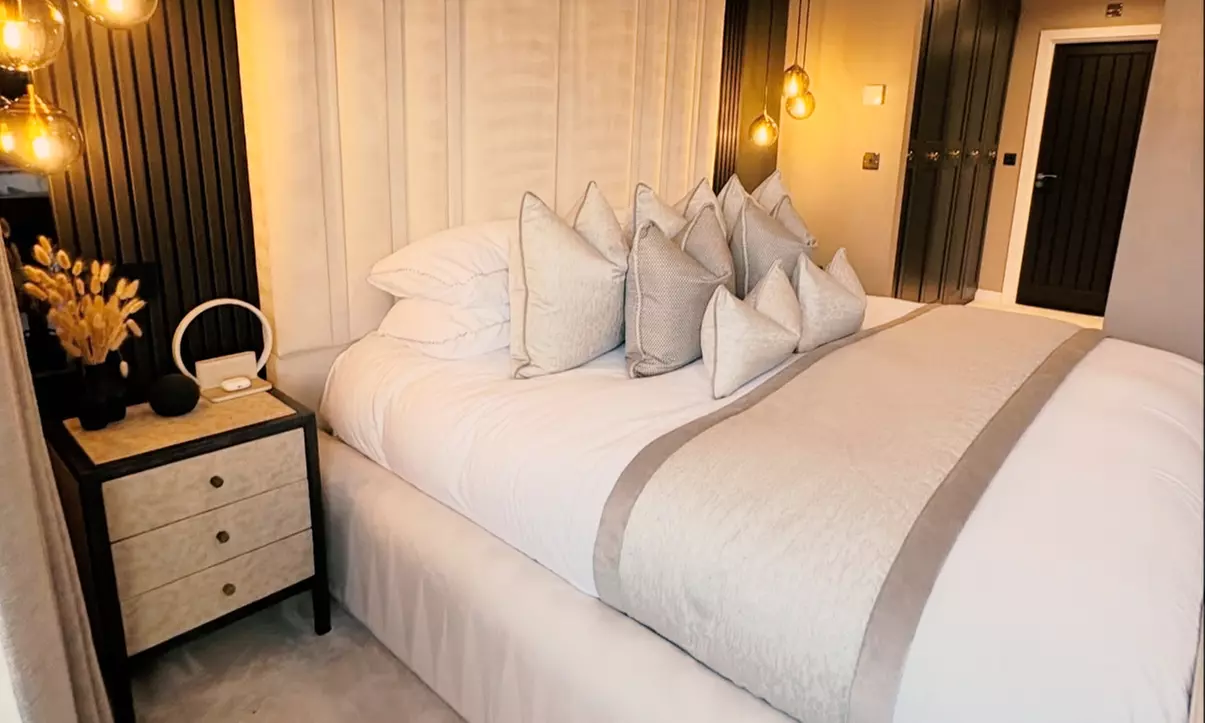 One, Two or Three-Hour Deep Cleaning with 1 or 2 Professional Cleaners