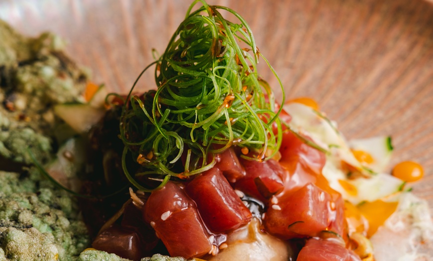 Image 17: Menú fusión a elegir entre clásico o prémium para 2 o 4 personas