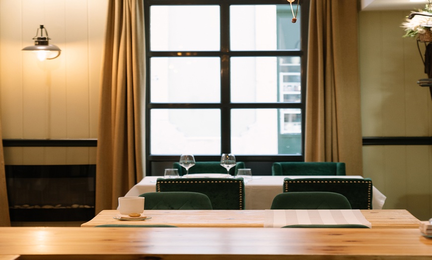 Image 13: Experiencia única: Menú degustación en restaurante Del'Alba para 2