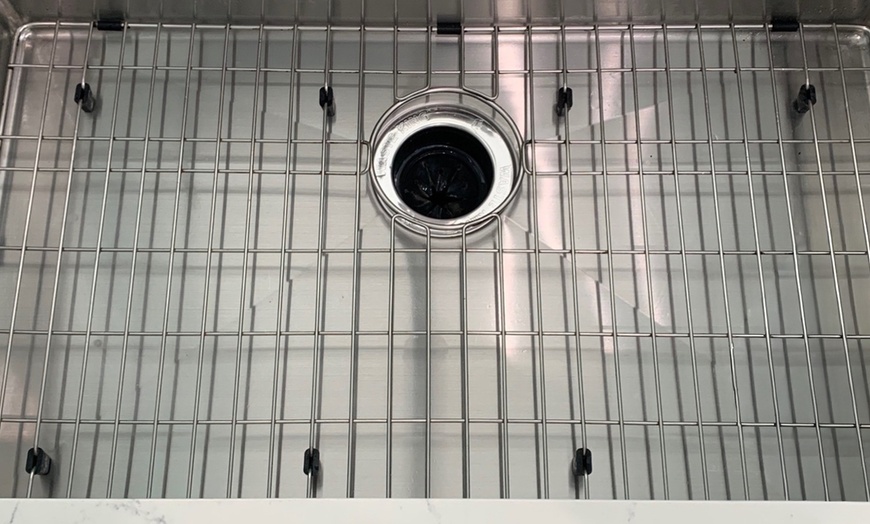 Image 3: Get Three Man-Hours of Kitchen Deep Clean Service