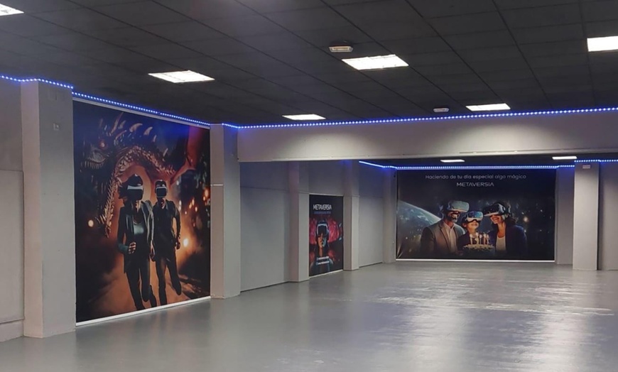 Image 6: 30 o 60 minutos de realidad virtual y bebida para 2 o 4 personas