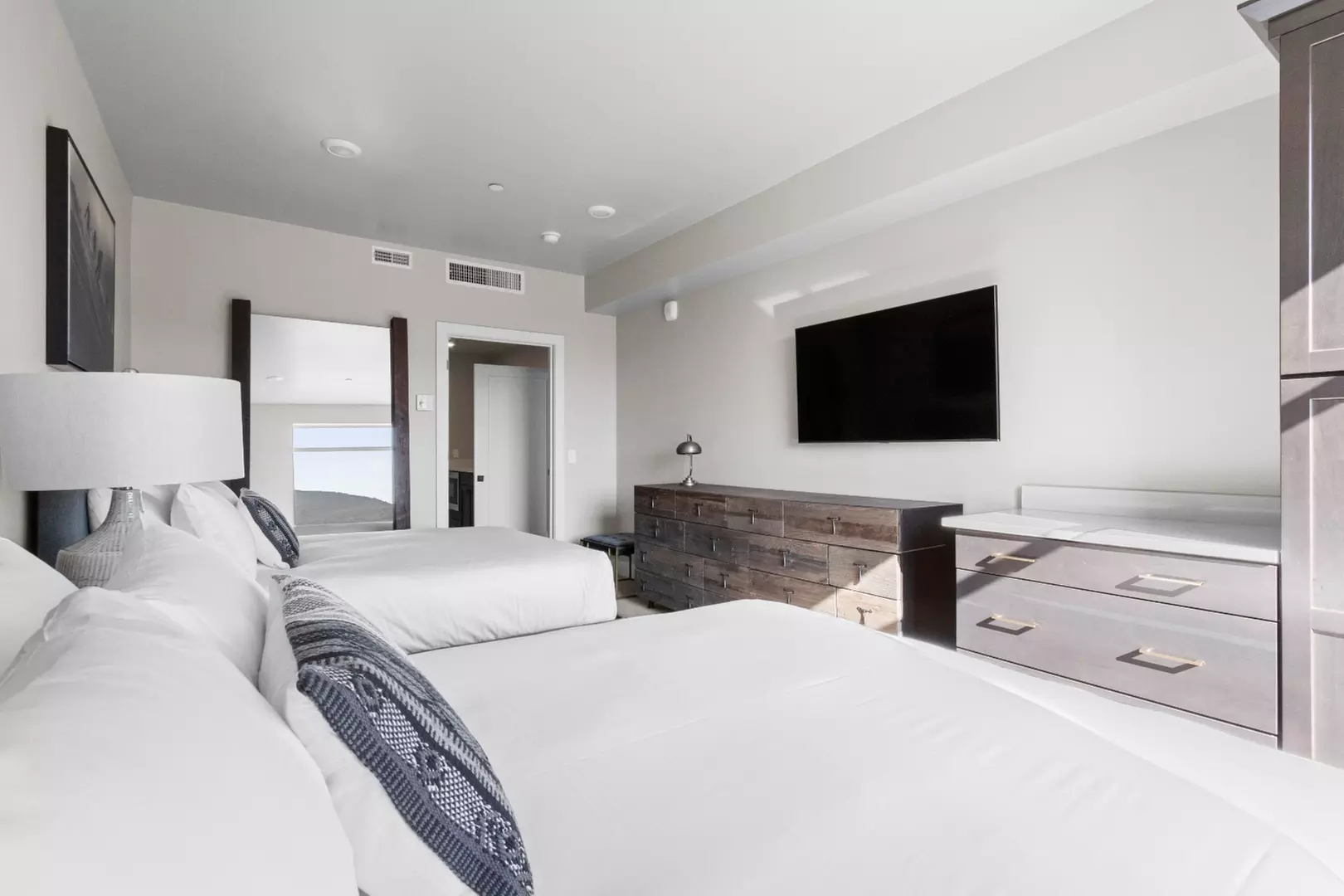 Member Pricing: 4* Mountain Resort in Park City with Sweeping Views 
