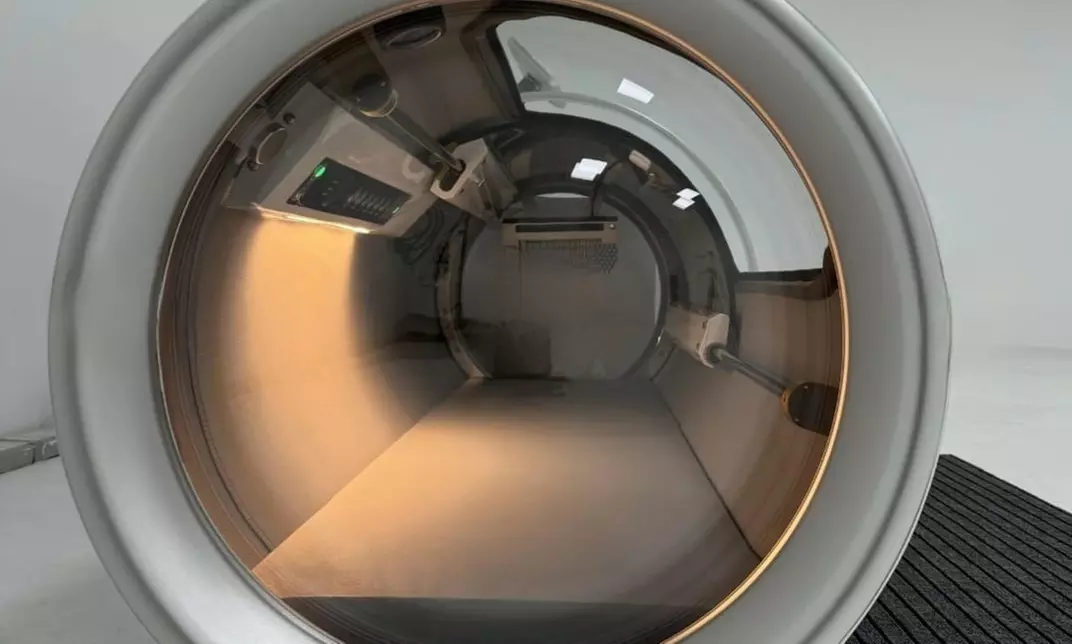 Rejuvenation Awaits: One 90-Minute Hyperbaric Oxygen Chamber Session