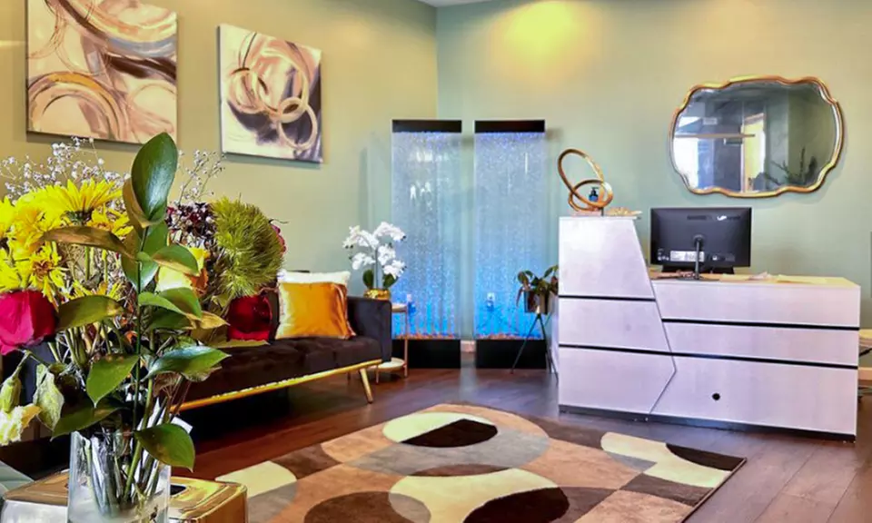 Boost Skin Health and Recharge Your Body with 30 or 60-Min Red Light or 30 Min Ozone Therapy (Up To 84% Off) - Primary Image