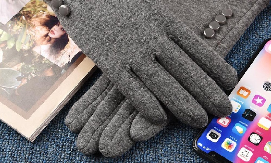 Image 10: Touch Screen Warm Gloves for Women