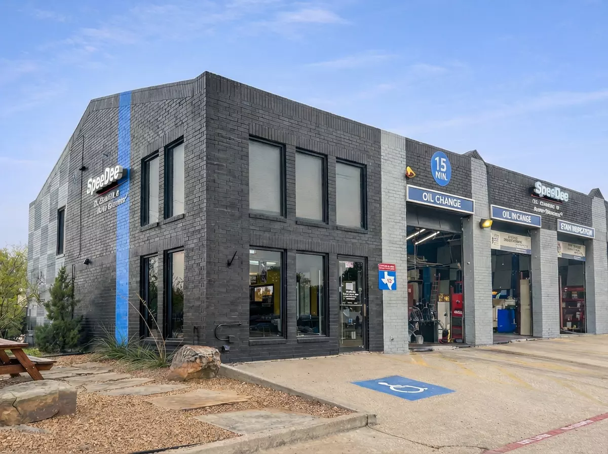 Enhanced Engine Protection: Synthetic Blend Oil Change (Up to 5 Quarts) at SpeeDee Oil Change #4102 (37% Off) - Primary Image