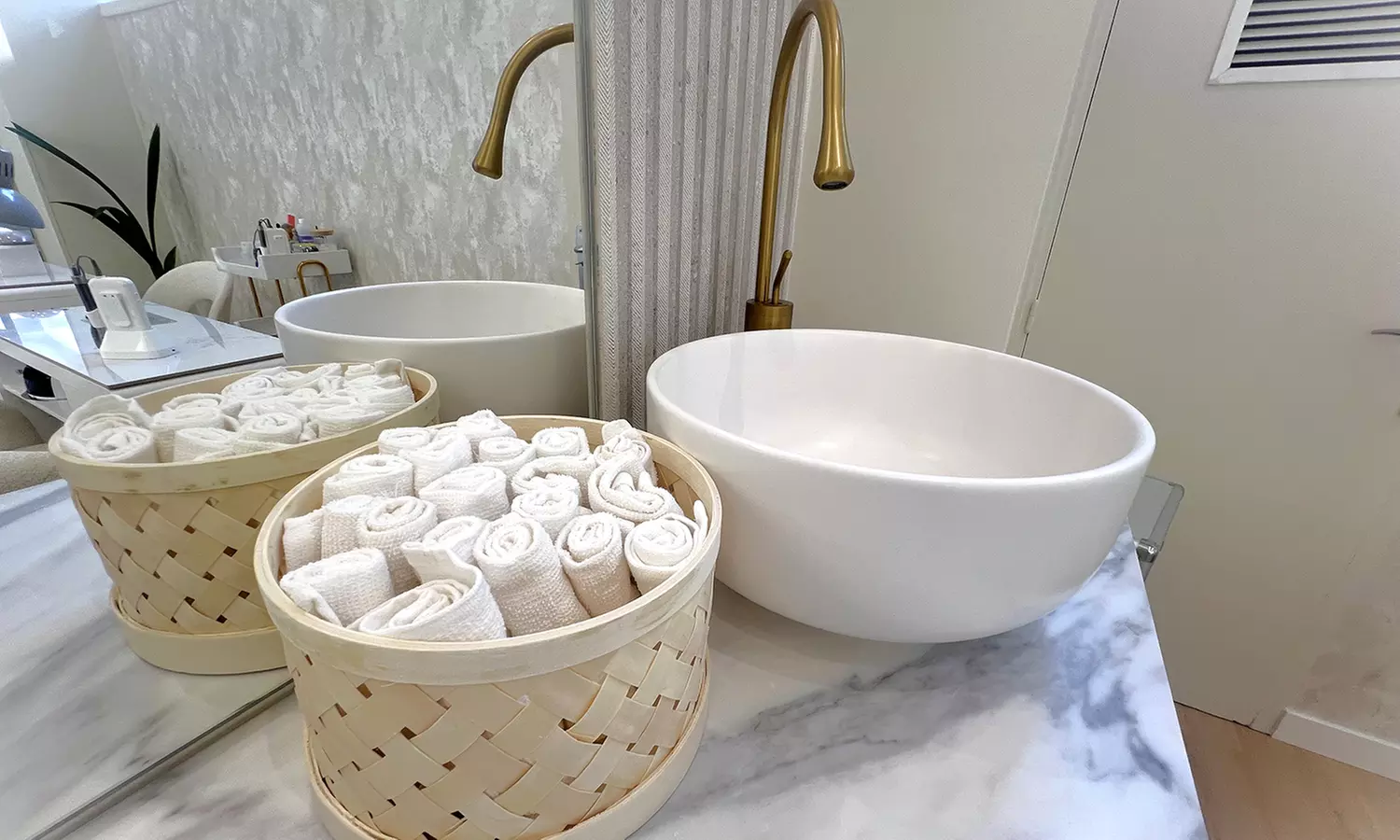 Manicura, pedicura o manipedi con esmalte normal o semipermanente