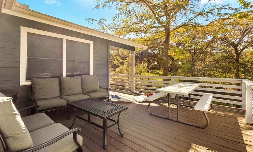 Image 15: Private Homes with Guadalupe River Access