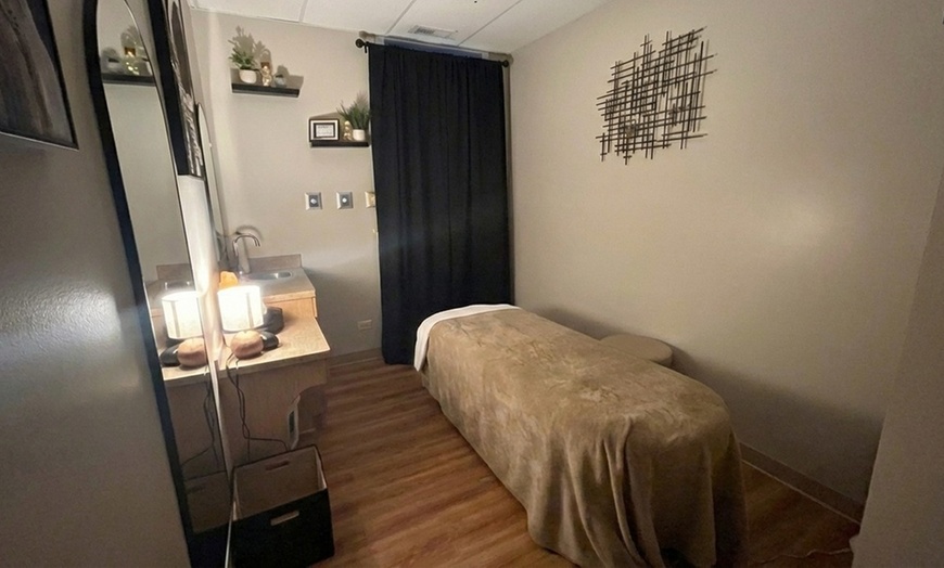 Image 2: Relax with a 60- or 90-Minute Swedish or Deep Tissue Massage