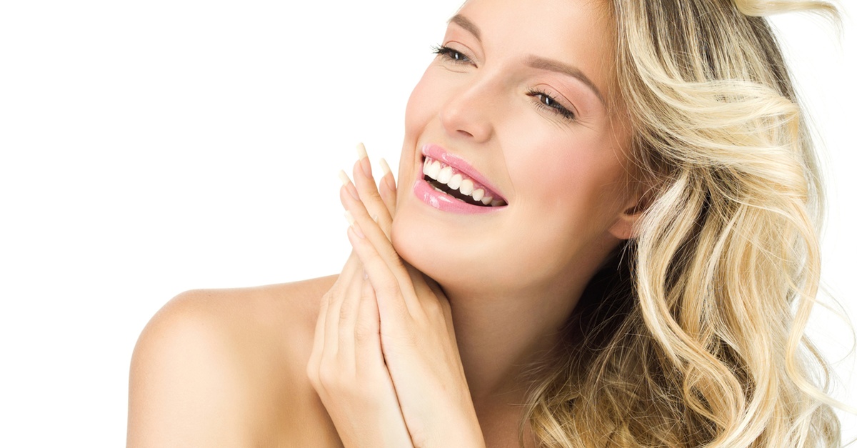 Tratamiento facial con Dermapen y máscara LED en Madrid