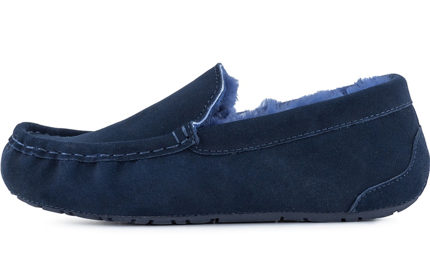 Image 4: Redfoot and Goodwin Smith Men's Sheepskin Mule Slippers