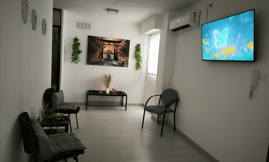 Image 7: 1 o 2 masajes de 50 minutos a elegir entre distintas técnicas