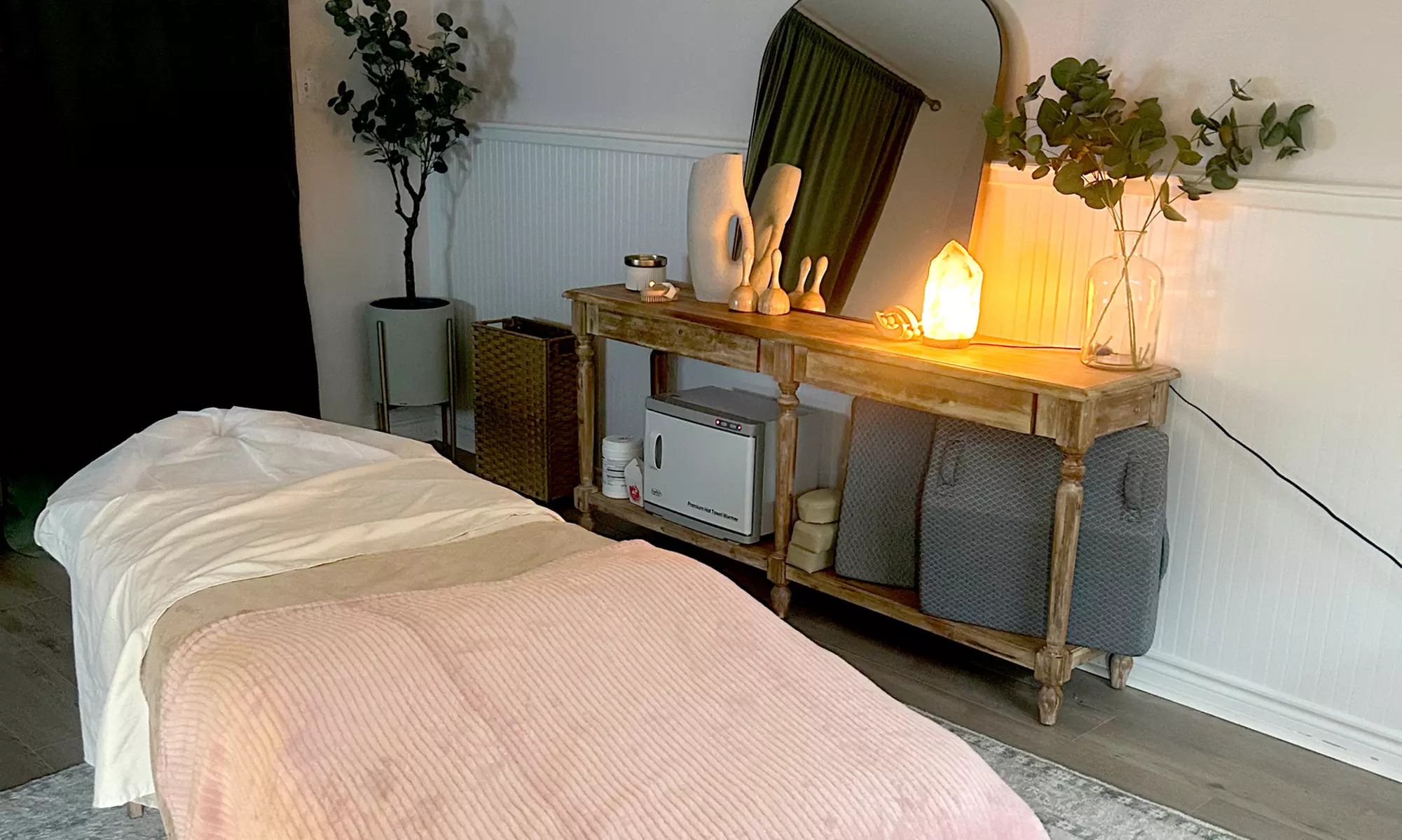 Relax with One, Three, or Five Lymphatic Drainage Massages at Belleza Reyna Body Solutions - Up to 38% Off - Second Medium