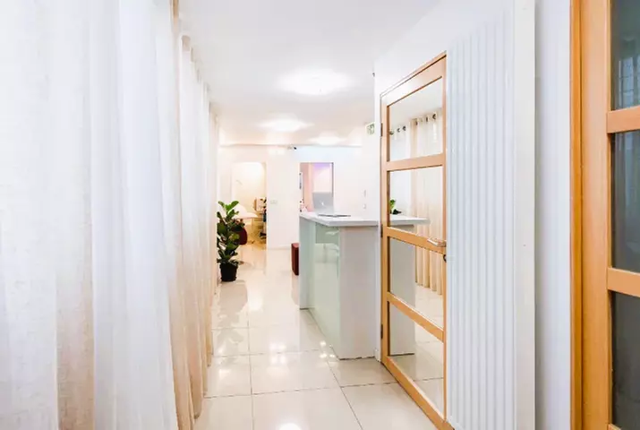 Séance de head spa japonais avec massage crânien et fauteuil chauffant