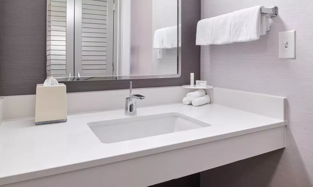 Relax in Comfort Just Minutes from Chicago's Famed Music Venue