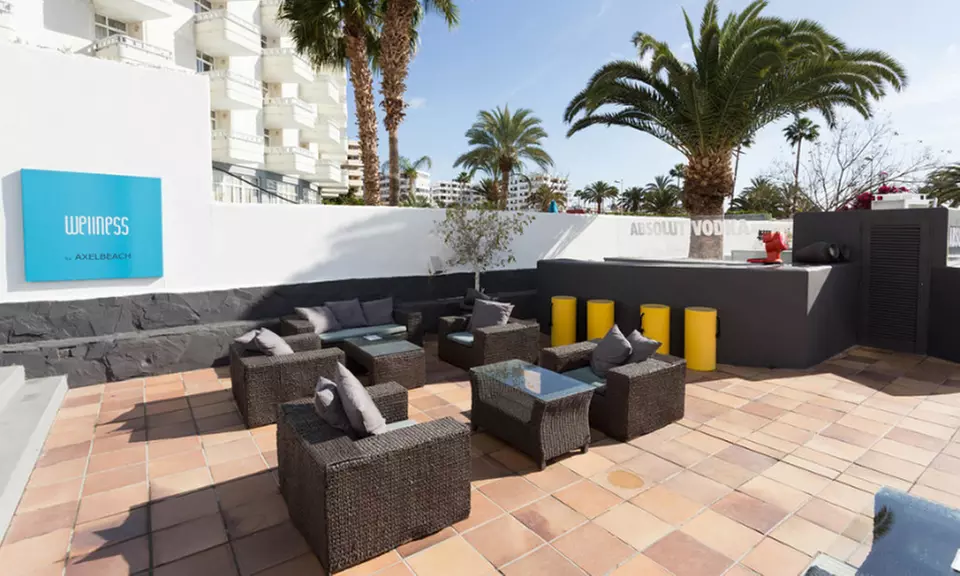 Day pass y brunch para 2 personas con opción a cama balinesa y más