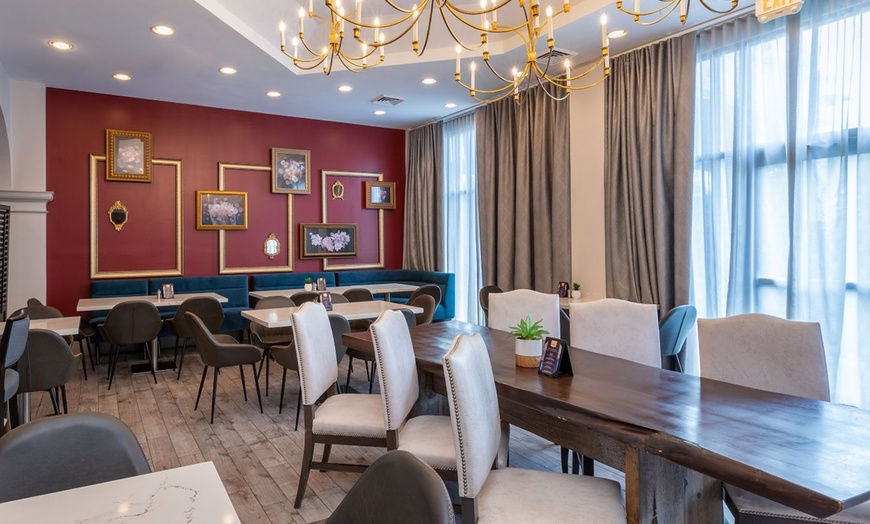 Image 10: Member Pricing: 4-Star Hotel in Orlando Near Universal Boulevard 
