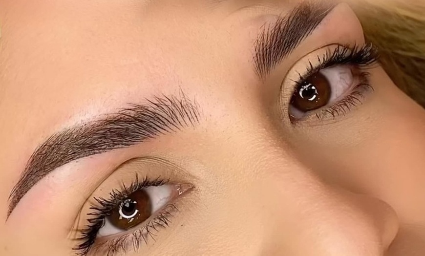 Image 2: Lash Lift, Tint, or Extensions for a Natural or Glam Look
