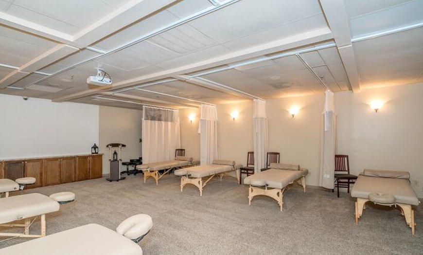 Image 5: Relax with a Tailored Focus Massage + Opt Whirlpool Bath or IV Session 