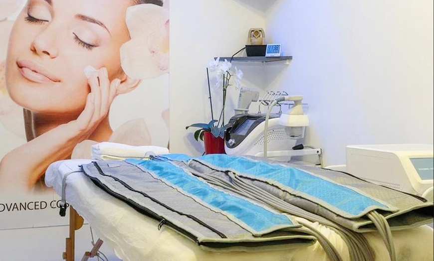 Image 2: Presume de piel suave con hasta 7 sesiones de depilación láser para 1