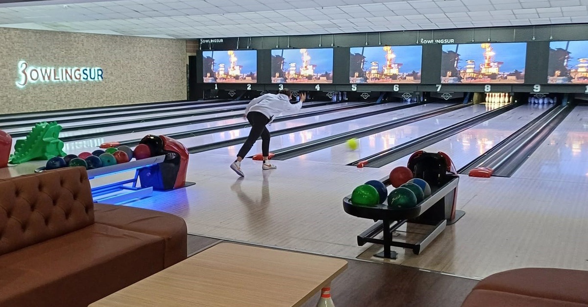 Partidas de bolos con picoteo y bebida en Bowling Sur, Badajoz