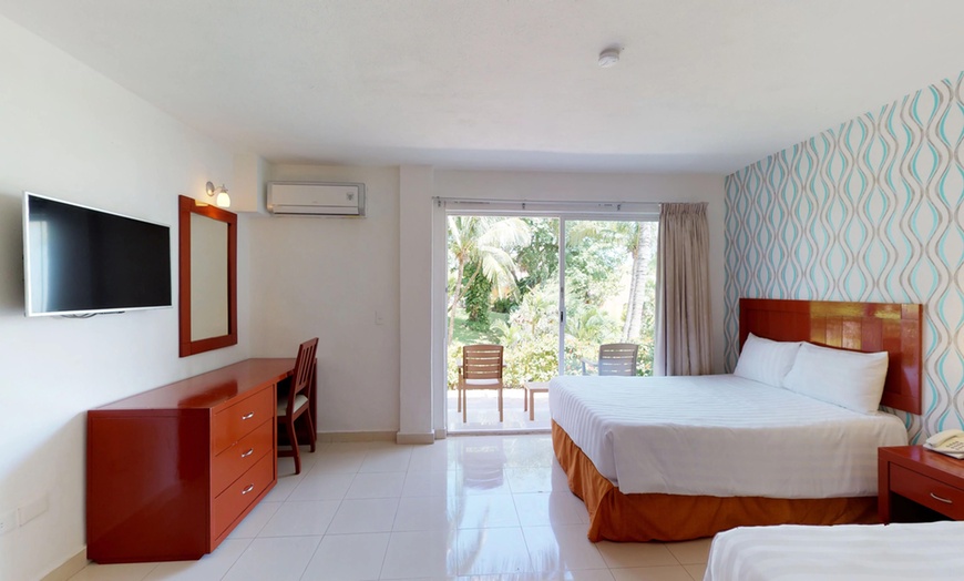 Image 6: ✈ 4-Night All-Incl. Cancún Vacation with Air