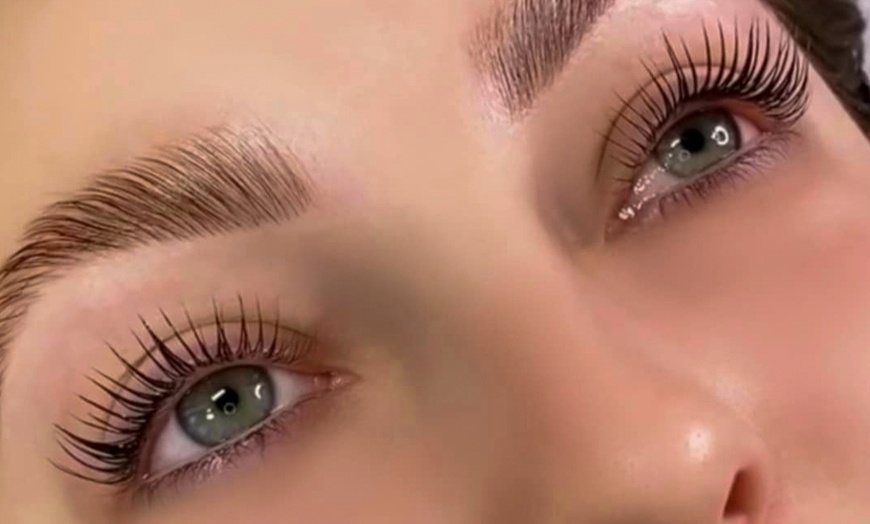 Image 2: Enhance Your Look with Lash Lift & Tint With Optional Brow Tint