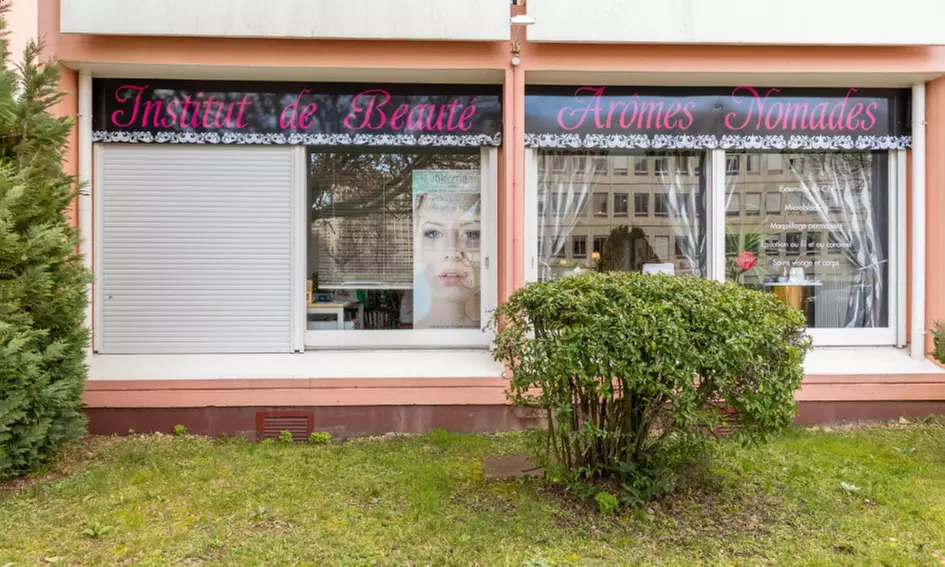 Soins visage et massages relaxants à Arômes Nomades