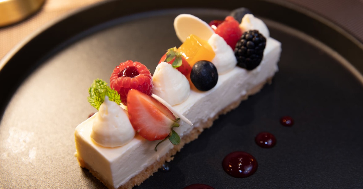 Dine Your Way – Spend Aed 300 Or 600 On Food And Soft Beverages Dine Your Way – Spend Aed 300 Or 600 On Food And Soft Beverages