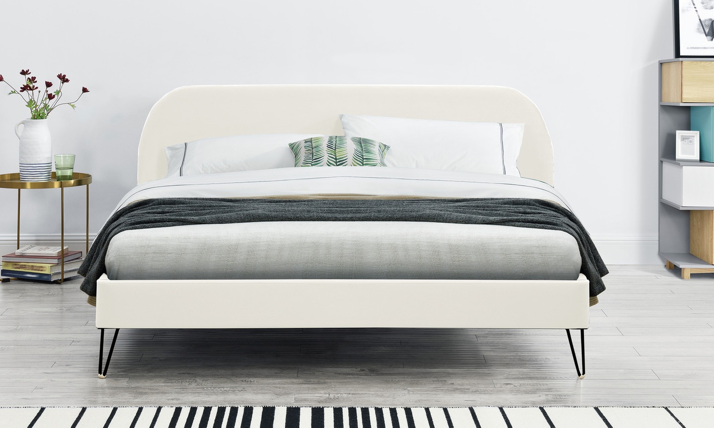 Lit velours "Garbera" 140 x 190 cm ou 160 x 200 cm de Kocoon