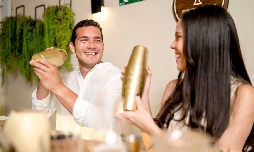 Image 1: Masterclass o tour con cata de ron y taller de elaboración de cóctel