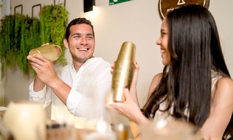 Para 2 personas: Tour Maestro Ronero con cata de ron taller de cóctel y elaboración de botella de ron