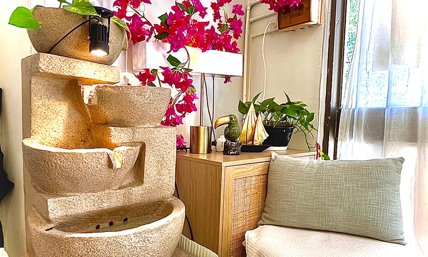 Image 2: Soothing 30, 45, 75 or 90-Minute After-Sun Massage Package Awaits