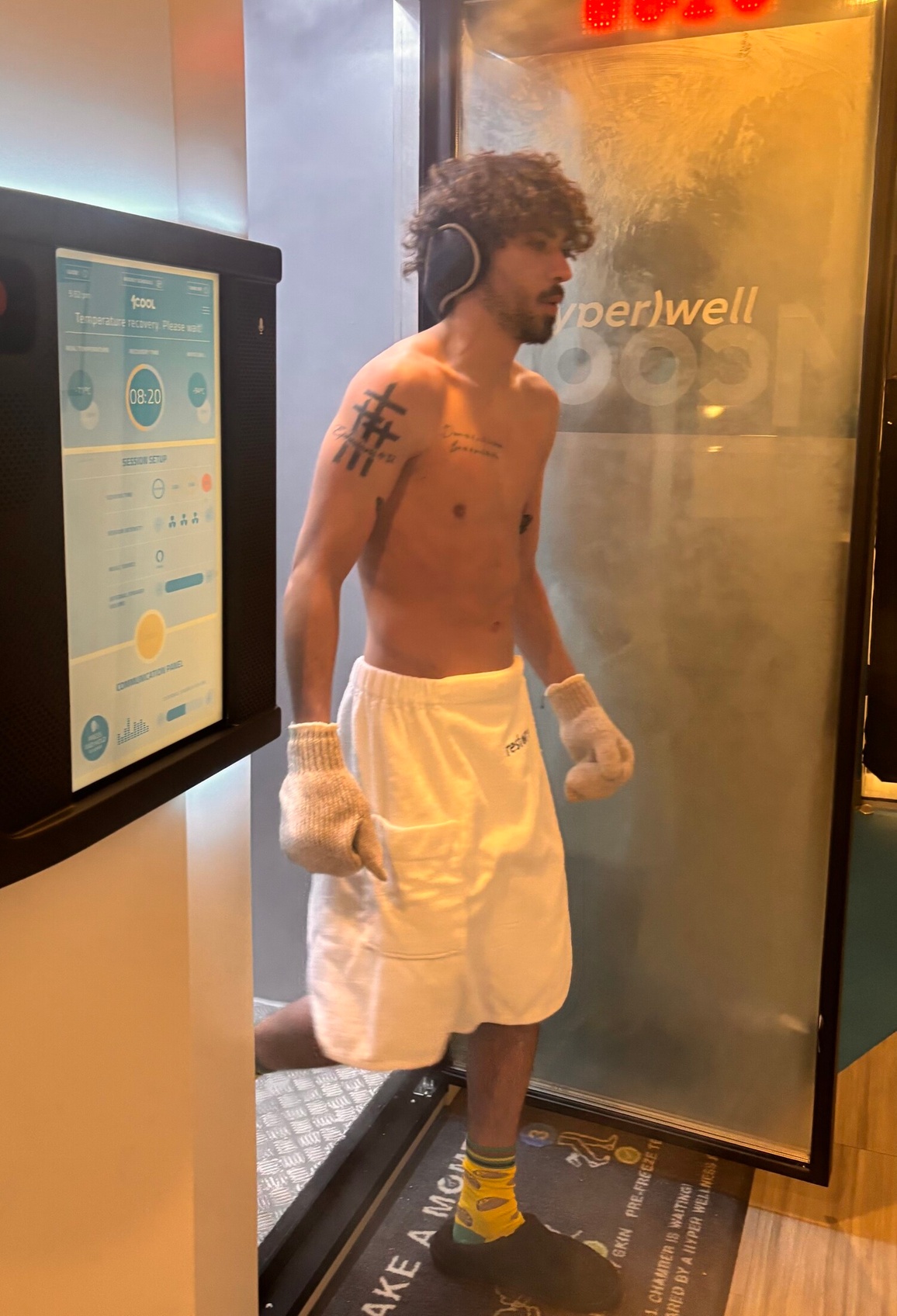 Full Body Cryotherapy + Optional Normatec Compression Boost 