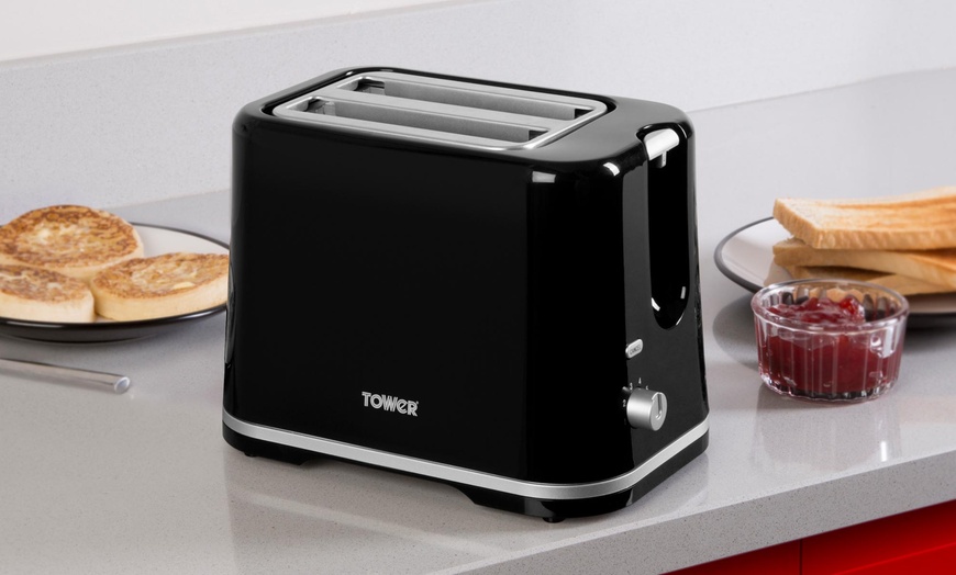 Image 16: Tower Kettle and Toaster