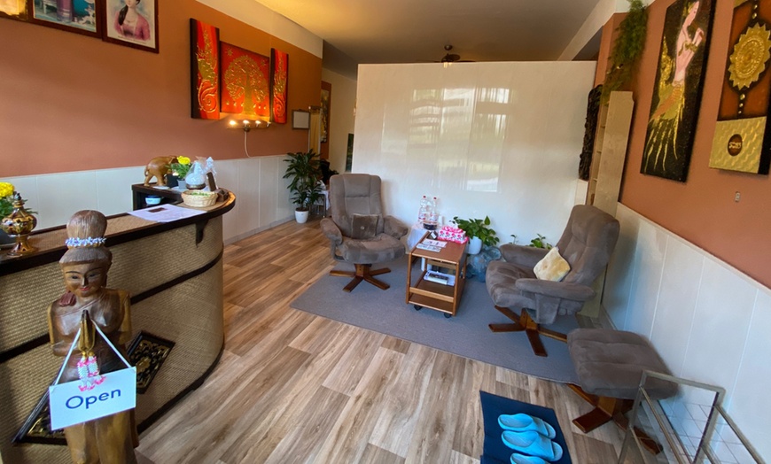 Image 2: Entspannung pur: 60 Min. Thai-Massage nach Wahl 