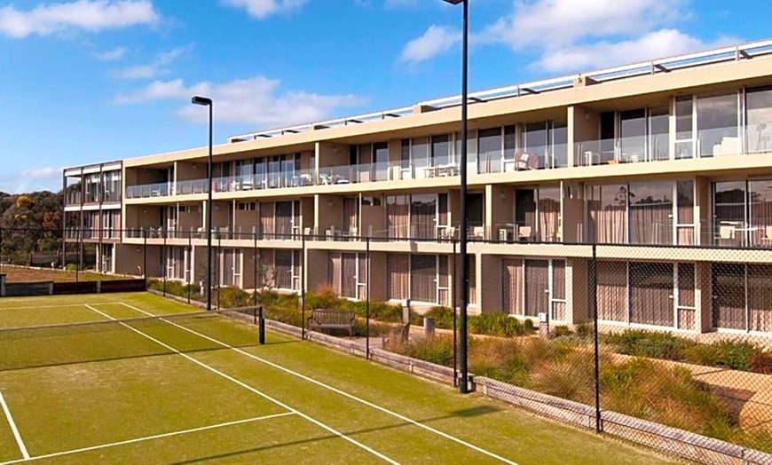 Image 12: Torquay: Pool View Stay for 2 + Welcome Drink at Wyndham Resort