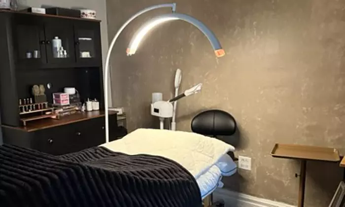 70 or 90-Minute Custom or/& Back Facial With Hands and Arm Treatment