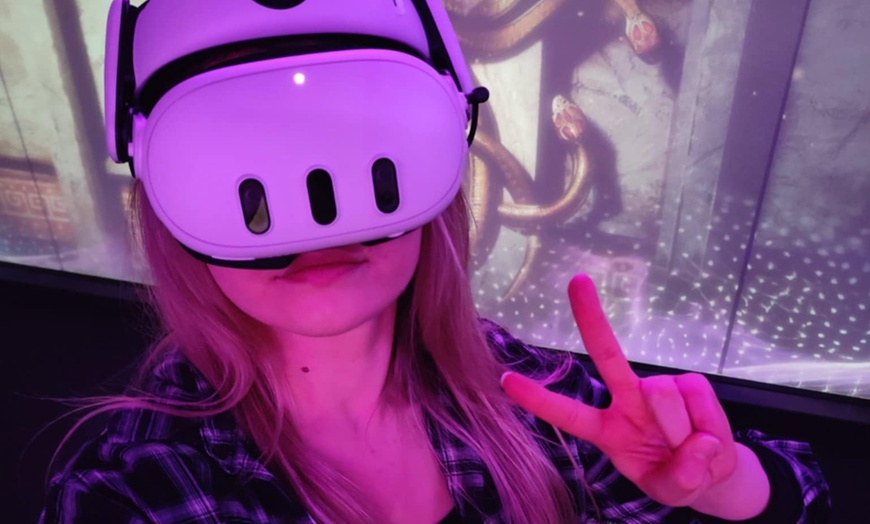 Image 2: Wejdź do świata zagadek VR Escape: 6 pokoi do wyboru dla 2 lub 4 osób