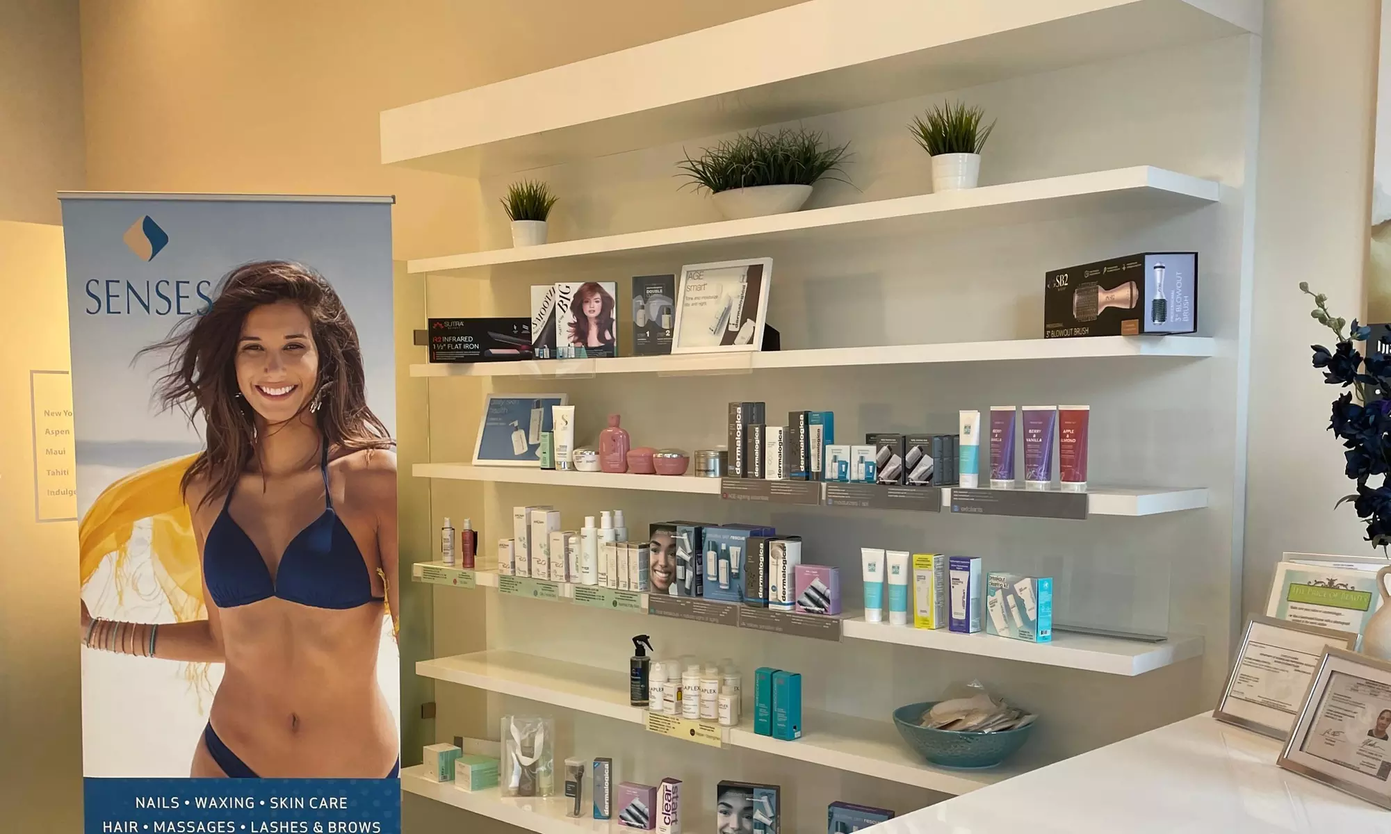 Up to 43% Off on HydraFacial at Senses Beauty Lounge