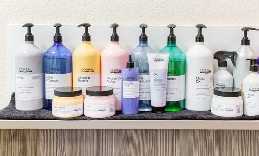 Image 3: Waschen, Schneiden, Föhnen inkl. Haarmaske für 1 Person